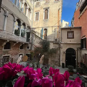 Corte Del Doge Di Rialto Bed & Breakfast