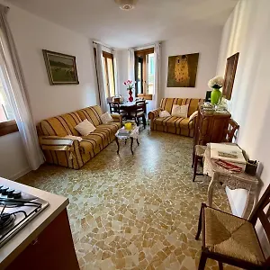 Residenza De L'osmarin Guest house